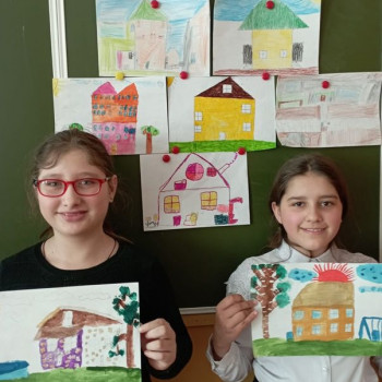 в рамках социального партнёрства с МОУ “Боровковская ООШ” конкурс детского рисунка”Я рисую свой дом”