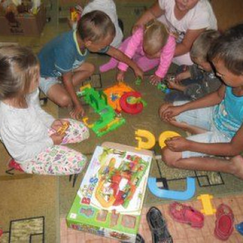Игровая программа для детей “Учимся играя”
